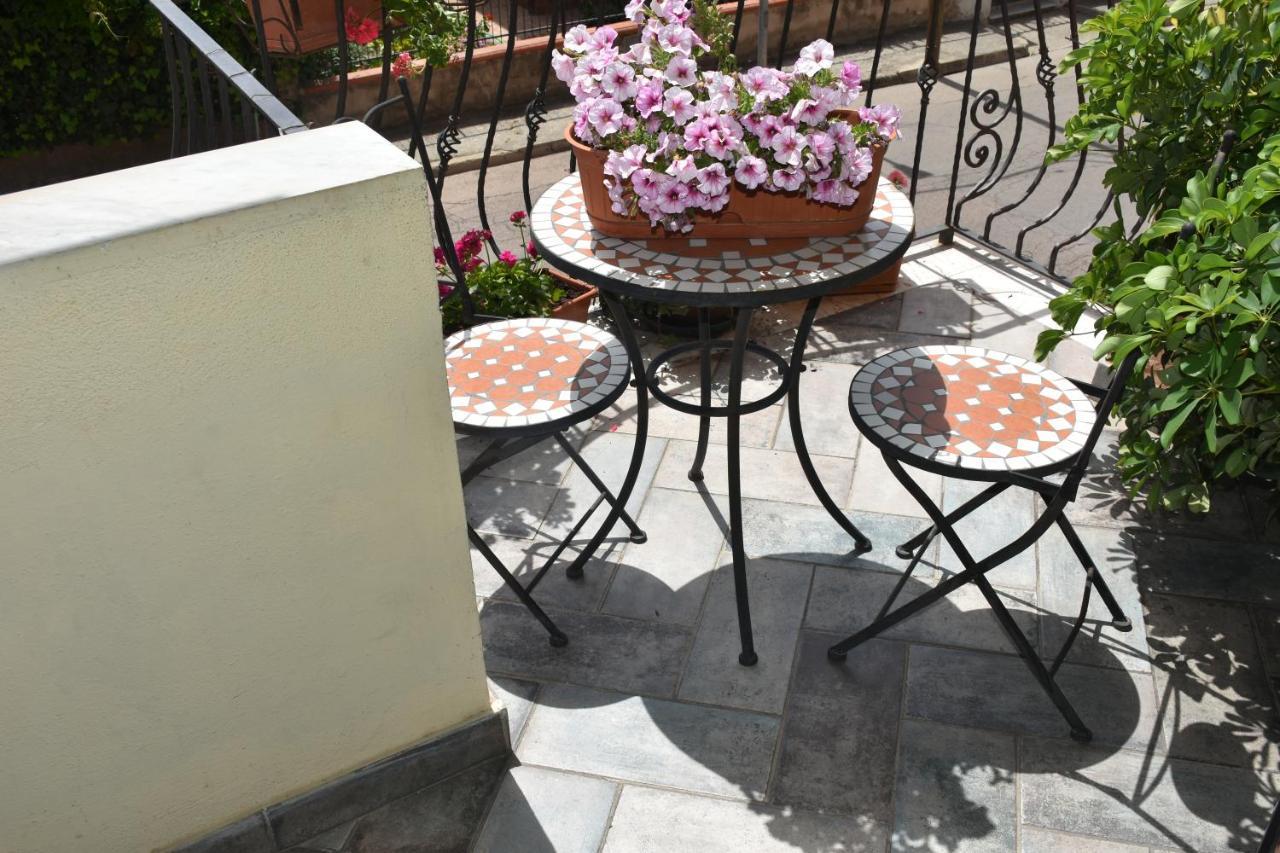 Bed&Breakfast Le petunie Bari Sardo Exterior foto