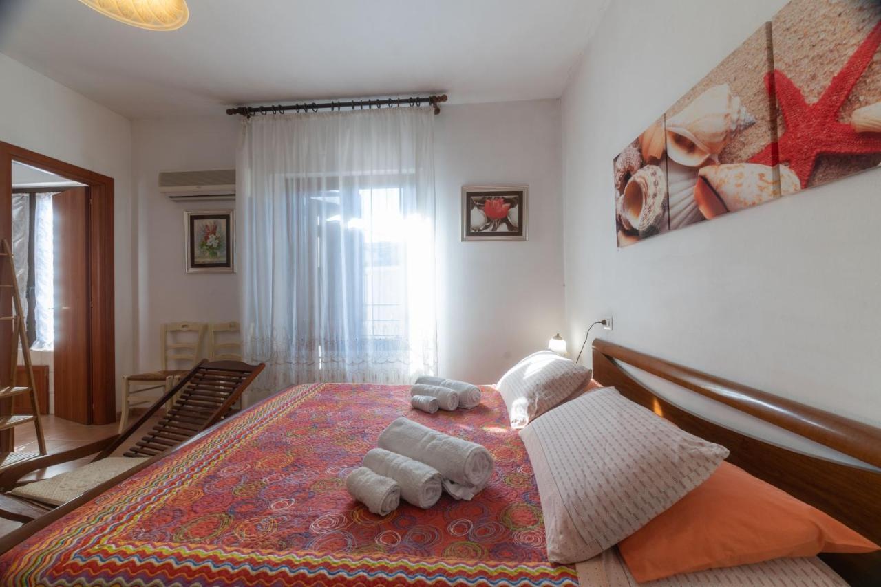 Bed&Breakfast Le petunie Bari Sardo Exterior foto