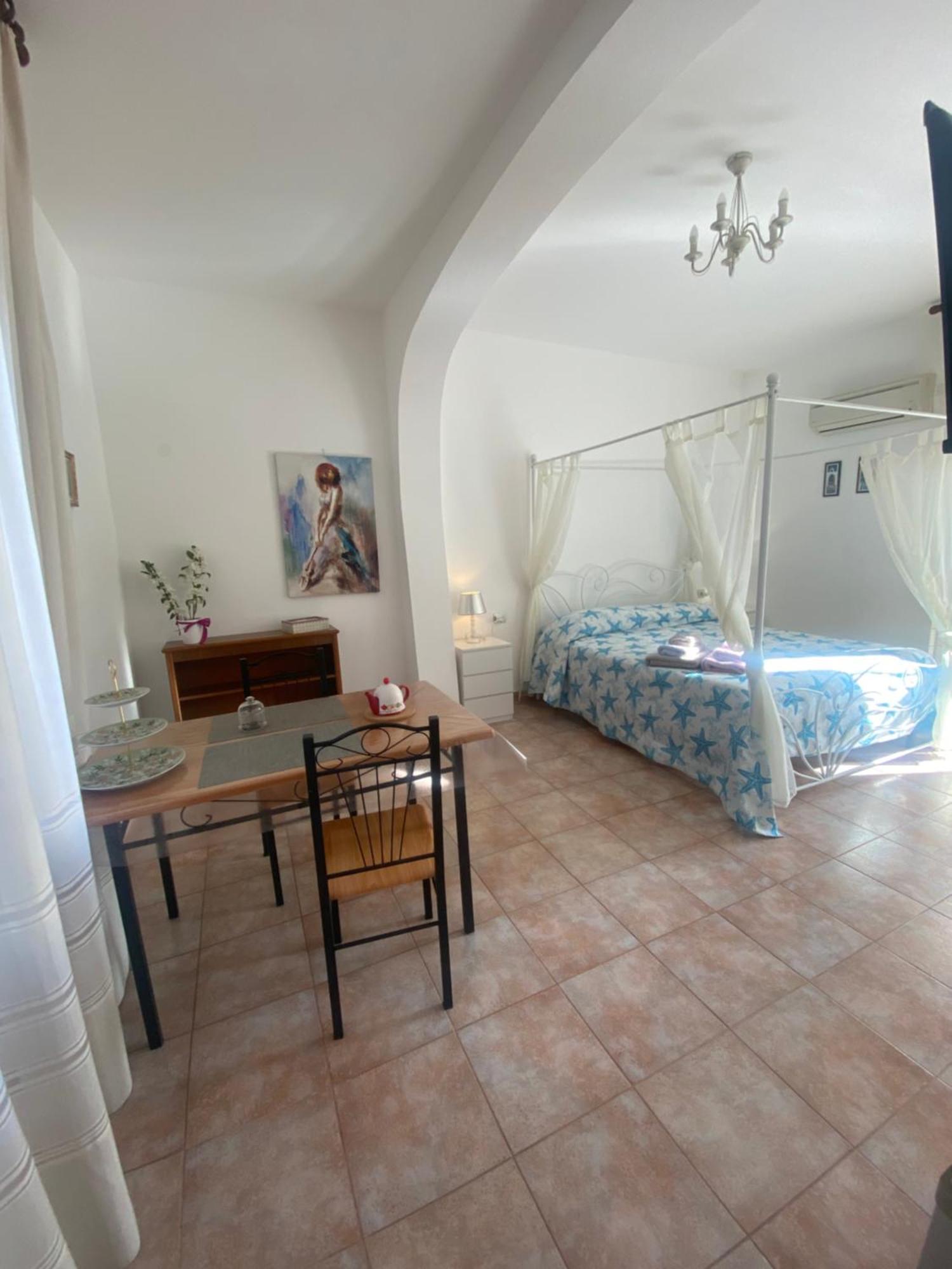 Bed&Breakfast Le petunie Bari Sardo Exterior foto