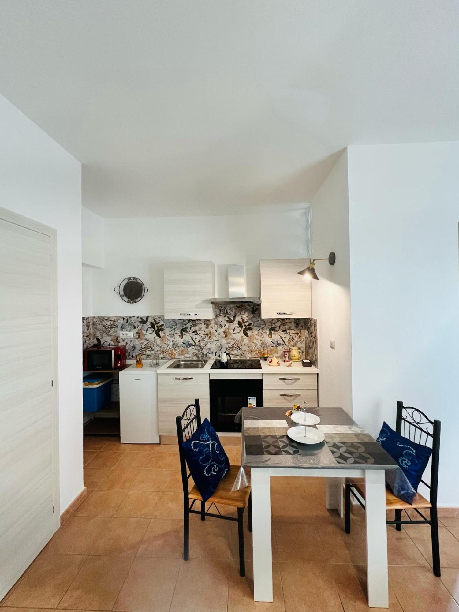 Bed&Breakfast Le petunie Bari Sardo Exterior foto